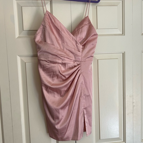 NWT Superdown Kimora Pink Satin Mini Dress - Picture 2 of 3